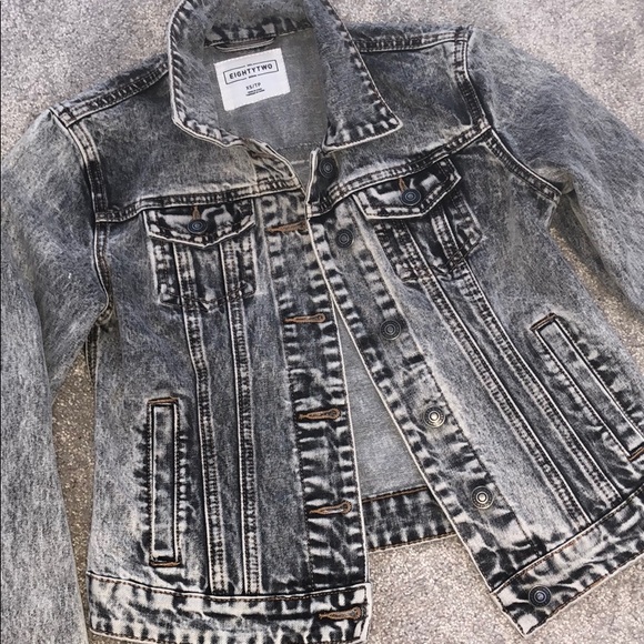 Distressed Grey Eightytwo Jean Jacket - Picture 2 of 7